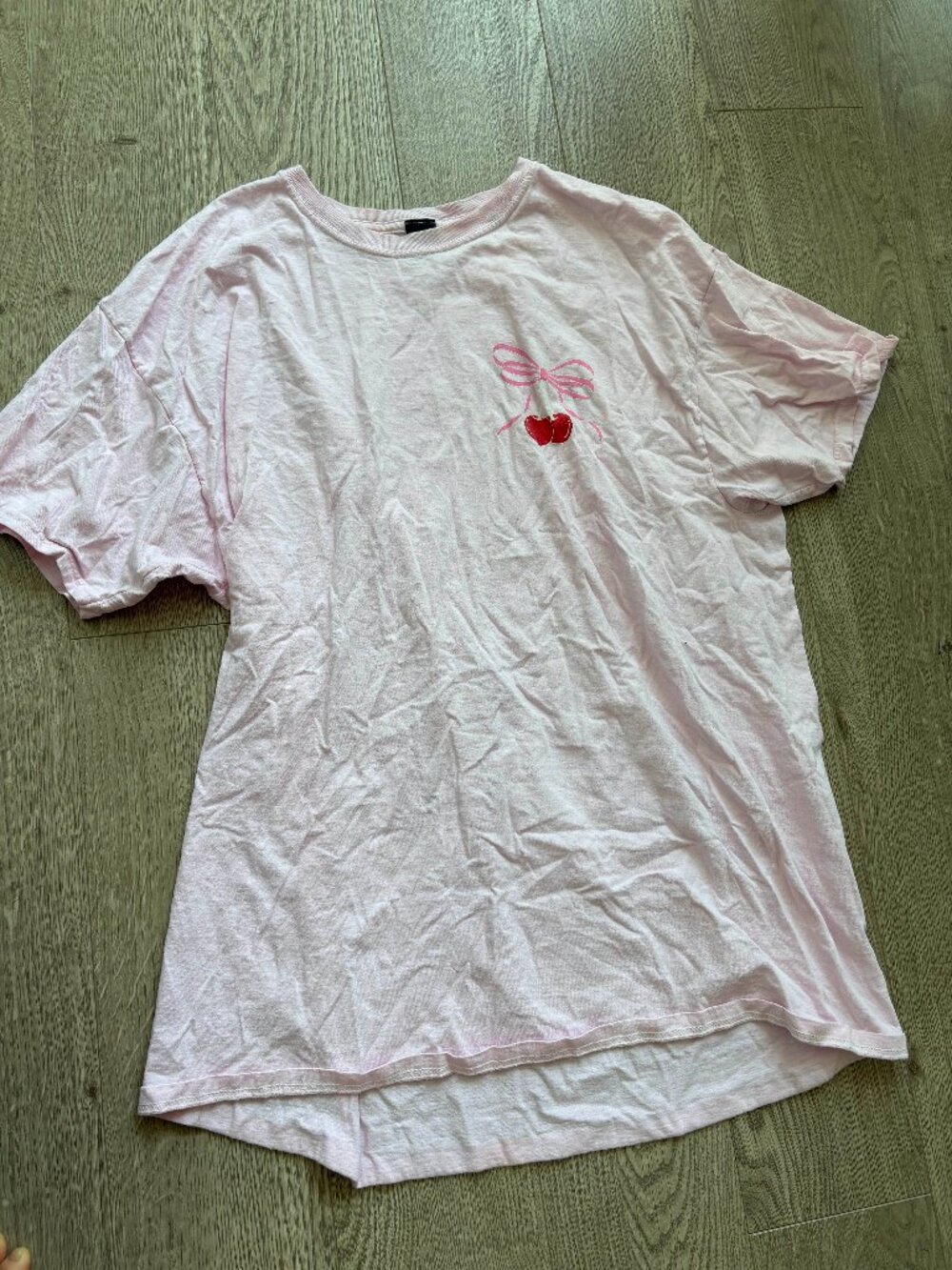 PINK T-SHIRT WITH BOW DEISGN